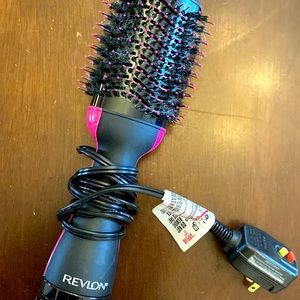 REVLON One-Step Hair Dryer And Volumizer Hot Air Brush, pink